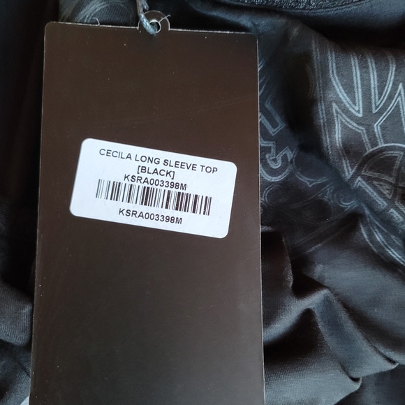 Cecila Cold Shoulder Top - Picture 7 of 9